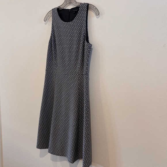 EUC Theory  Women's Sleeveless SZ S Midi Dress Gray - Picture 2 of 16